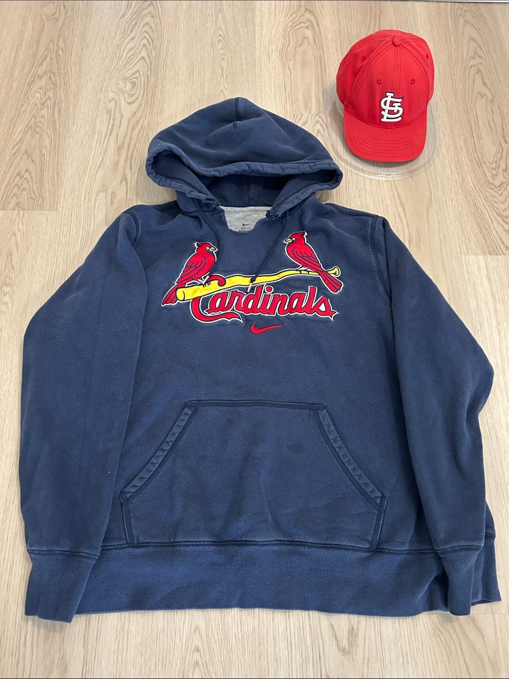2014 Center Swoosh Nike St. Louis Cardinals XL Hoodie + New Era hat bundle